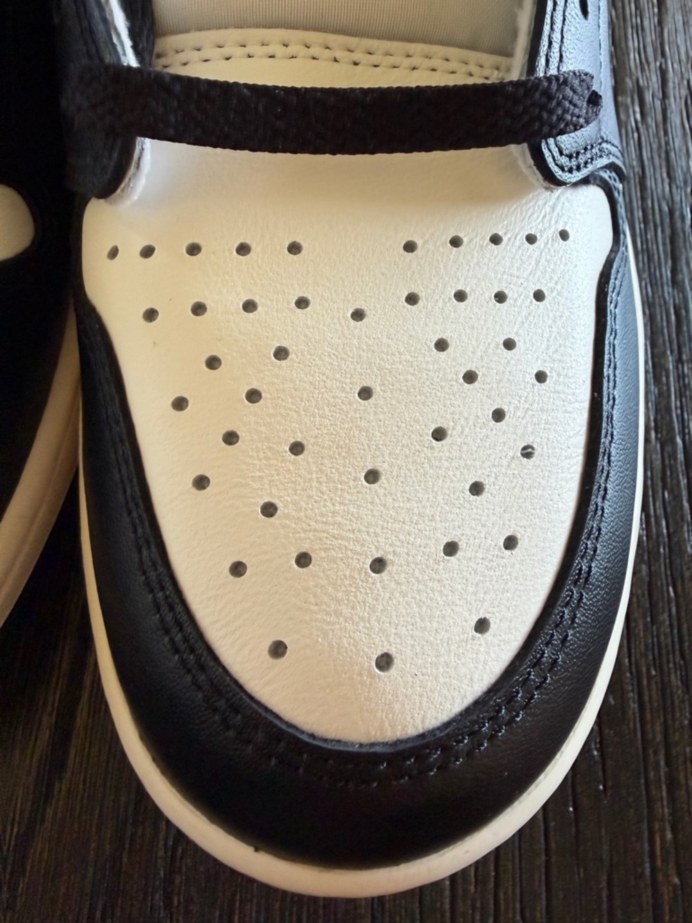 Air Jordan Retro 1 OG Low Mocha Size 12 - new - Picture 6 of 10